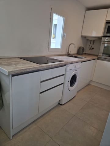 1 soverom Leilighet til salgs i Centro, Estepona med garasje - € 269 000 (Ref: 9805488)