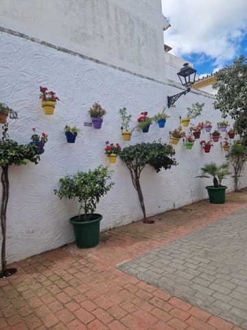 1 soverom Leilighet til salgs i Centro, Estepona med garasje - € 269 000 (Ref: 9805488)