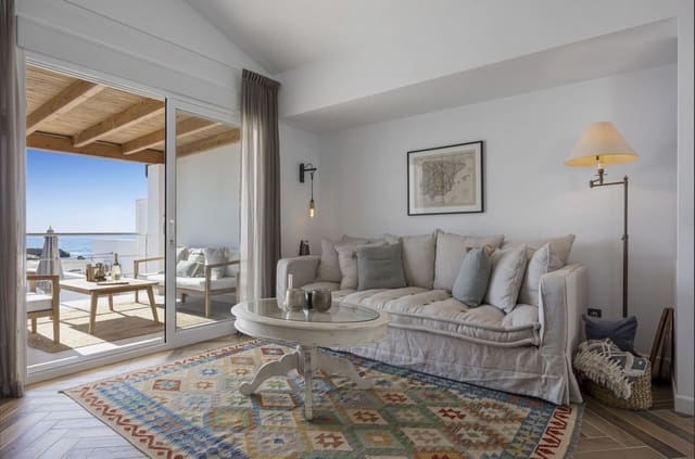 2 sypialnia Willa na sprzedaż w Centro, Estepona z basenem - 700 000 € (Ref: 9805489)