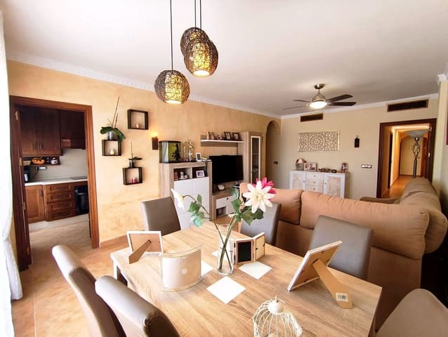 4 slaapkamer Flat te koop in Estepona Pueblo, Estepona met garage - € 625.000 (Ref: 9805615)