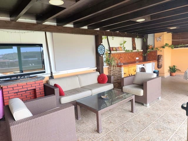 4 slaapkamer Flat te koop in Estepona Pueblo, Estepona met garage - € 625.000 (Ref: 9805615)