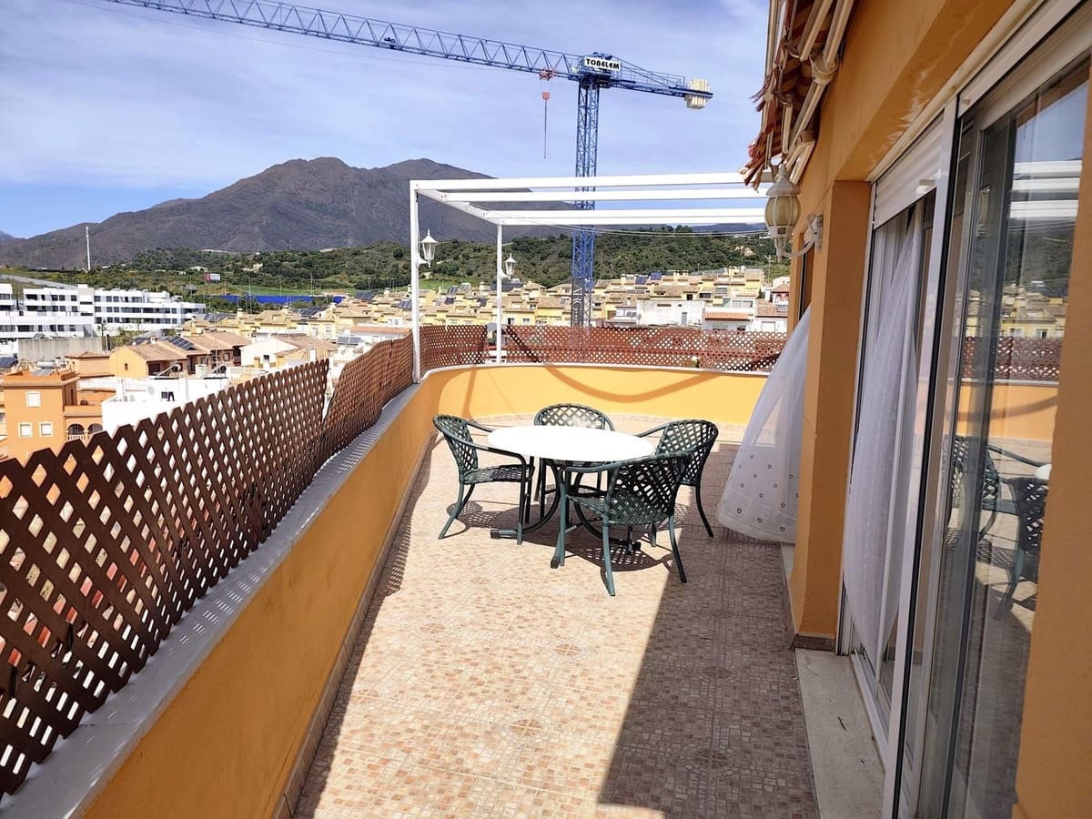 4 slaapkamer Flat te koop in Estepona met garage - € 625.000 (Ref: 9805615)