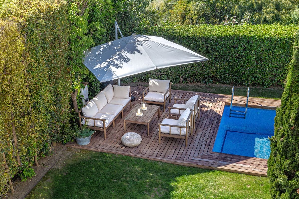 4 soveværelse Villa til salg i New Golden Mile med swimmingpool - € 1.690.000 (Ref: 9805616)