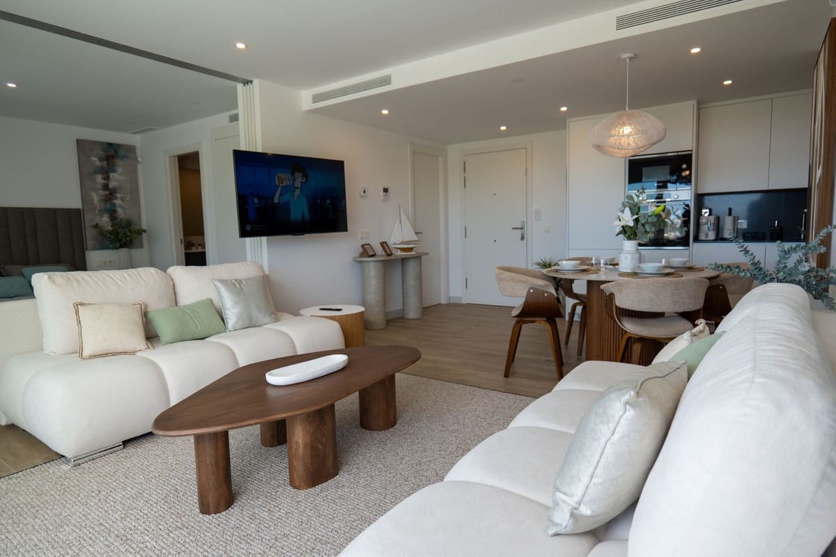 2 slaapkamer Flat te koop in Estepona met zwembad - € 620.000 (Ref: 9805617)