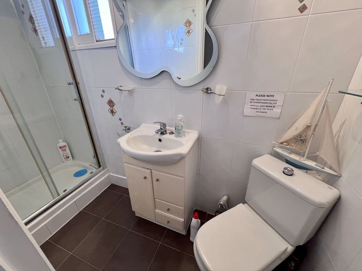 3 makuuhuone Huvila myytävänä paikassa Estepona mukana uima-altaan 
autotalli - 550 000 € (Ref: 9805793)