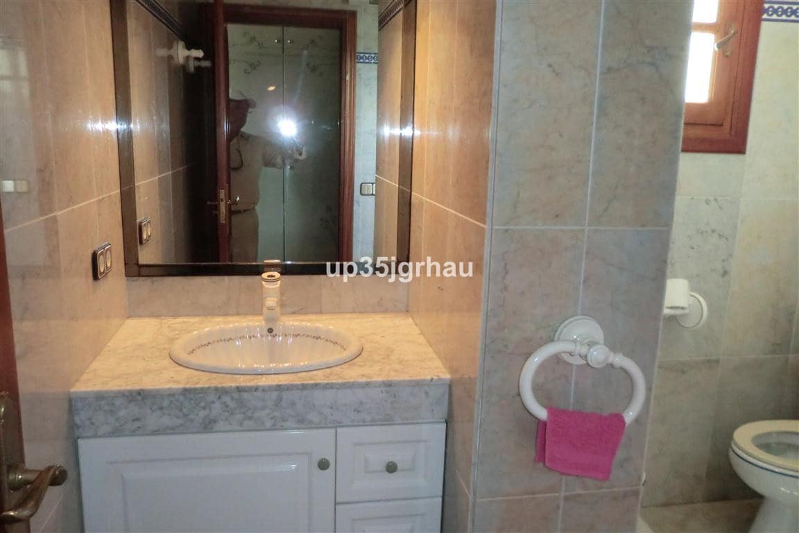 5 slaapkamer Villa te koop in Estepona met zwembad garage - € 1.499.900 (Ref: 9805794)