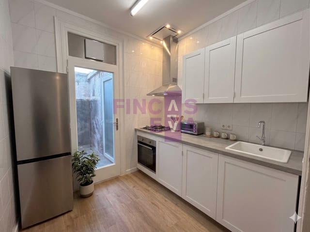 2 chambre Appartement à vendre à La Sagrada Família, Barcelone ville - 279 000 € (Ref: 9824092)