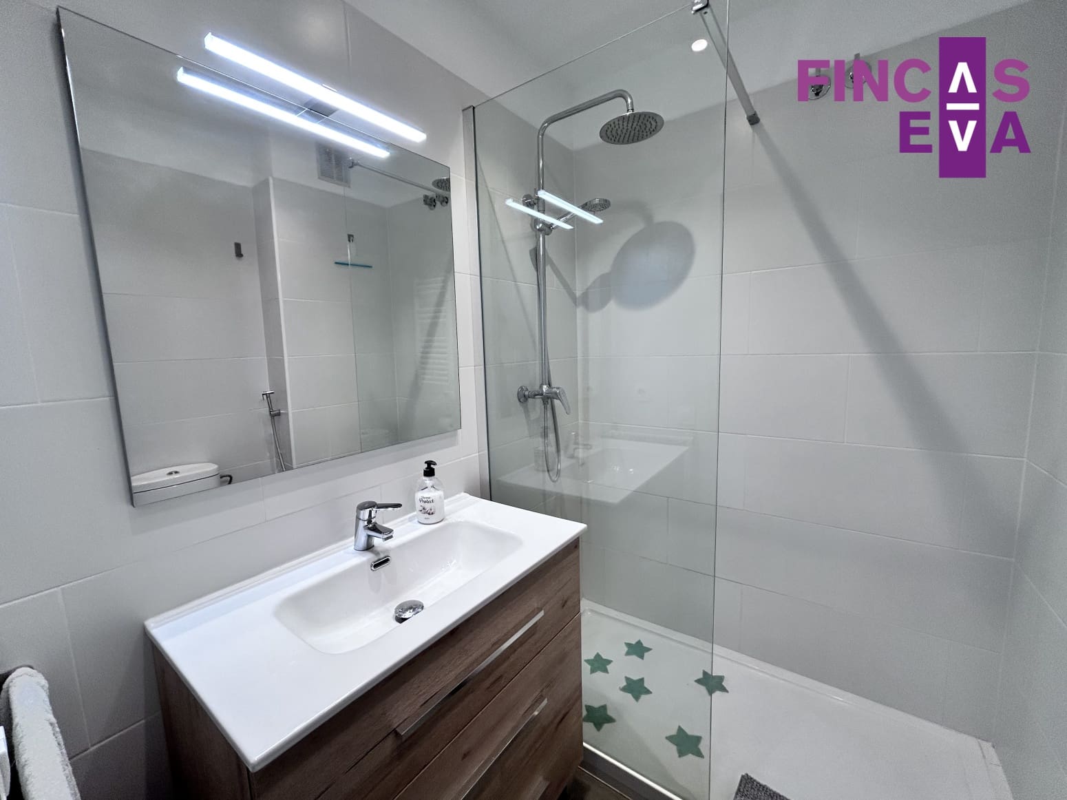 Piso de 2 habitaciones en Barcelona ciudad en alquiler - 1.350 € (Ref: 9833040)