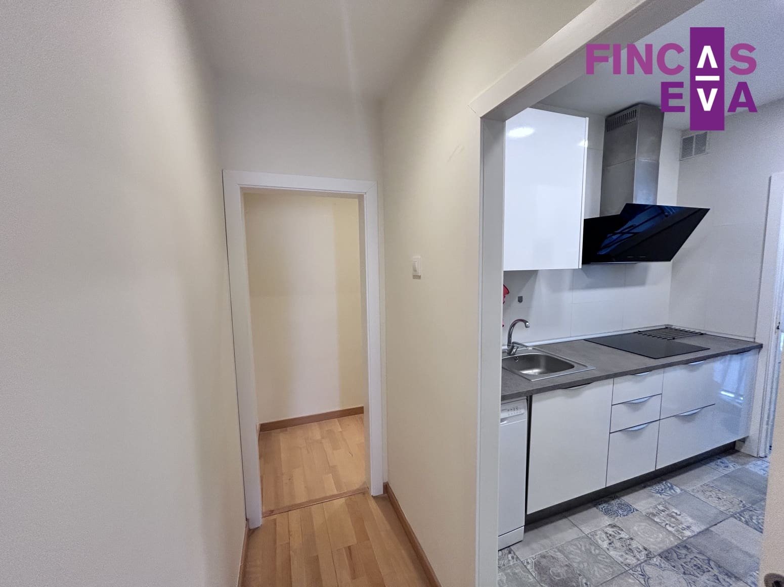 Piso de 2 habitaciones en Barcelona ciudad en alquiler - 1.350 € (Ref: 9833040)