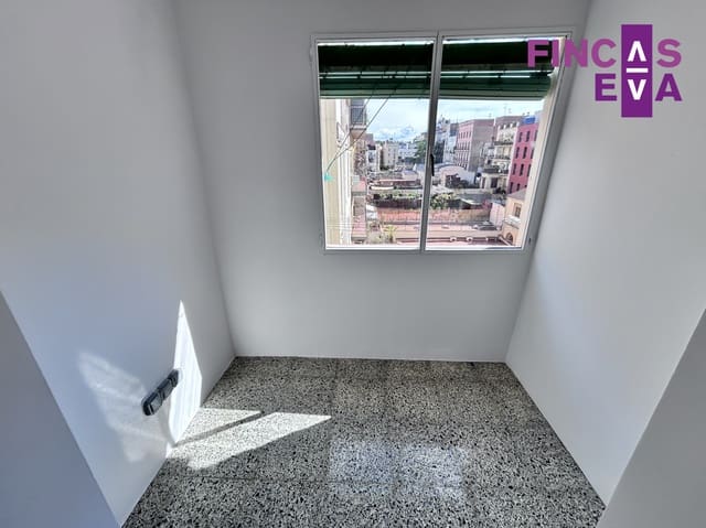 Piso de 2 habitaciones en El Raval, Barcelona ciudad en venta - 249.000 € (Ref: 9834304)