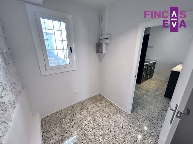 Piso de 2 habitaciones en El Raval, Barcelona ciudad en venta - 249.000 € (Ref: 9834304)