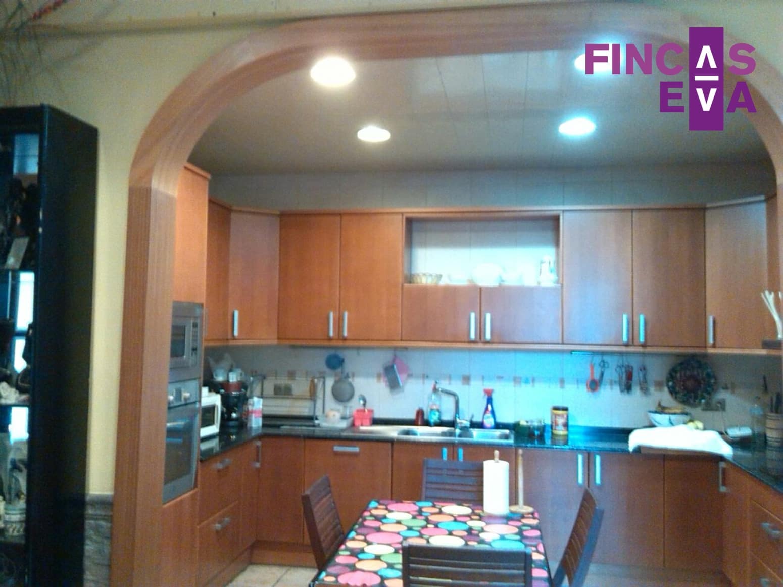 6 bedroom Villa for sale in Sant Vicenc dels Horts - € 520,000 (Ref: 9848258)