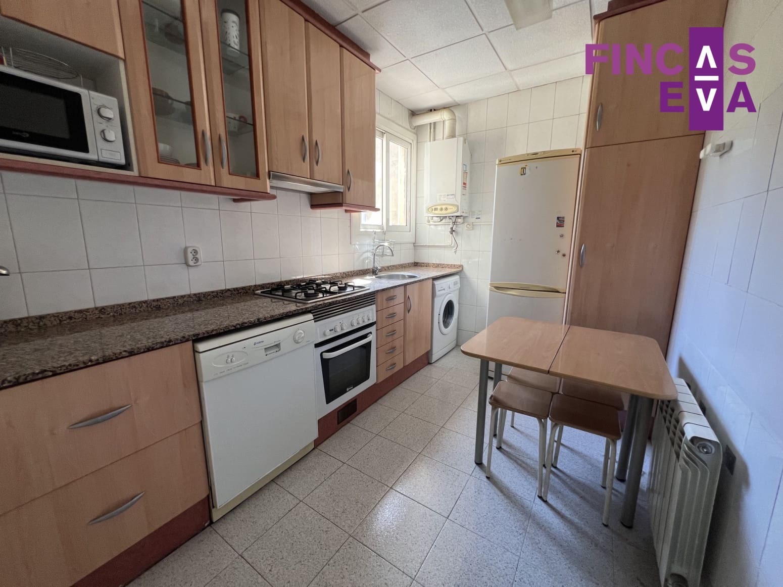 3 slaapkamer Flat te koop in Barcelona stad met garage - € 370.000 (Ref: 9850191)