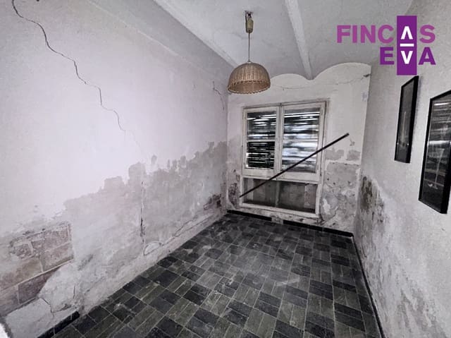 Leilighet til salgs i L'Hospitalet de Llobregat - € 135 000 (Ref: 9891105)