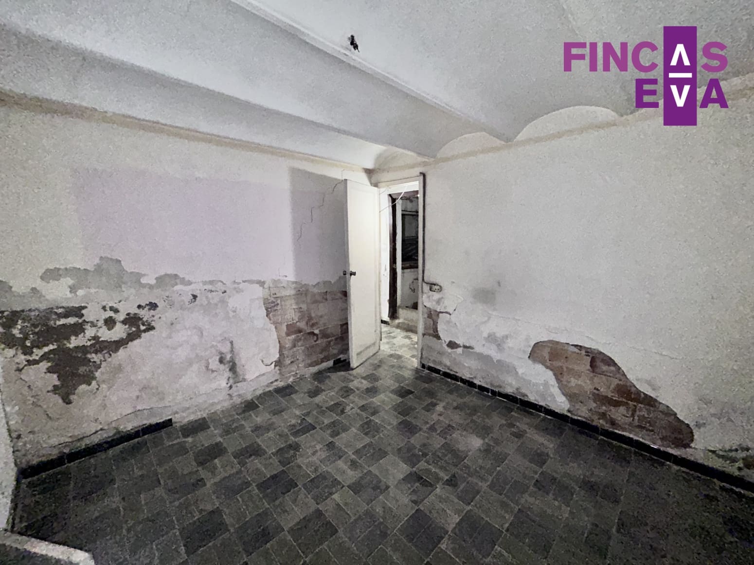 Lejlighed til salg i L'Hospitalet de Llobregat - € 135.000 (Ref: 9891105)
