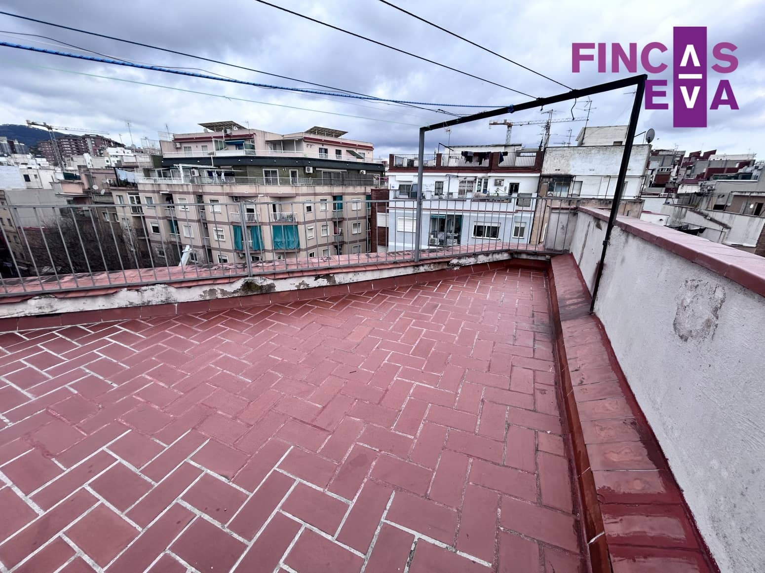2 slaapkamer Flat te koop in L'Hospitalet de Llobregat - € 135.000 (Ref: 9891105)