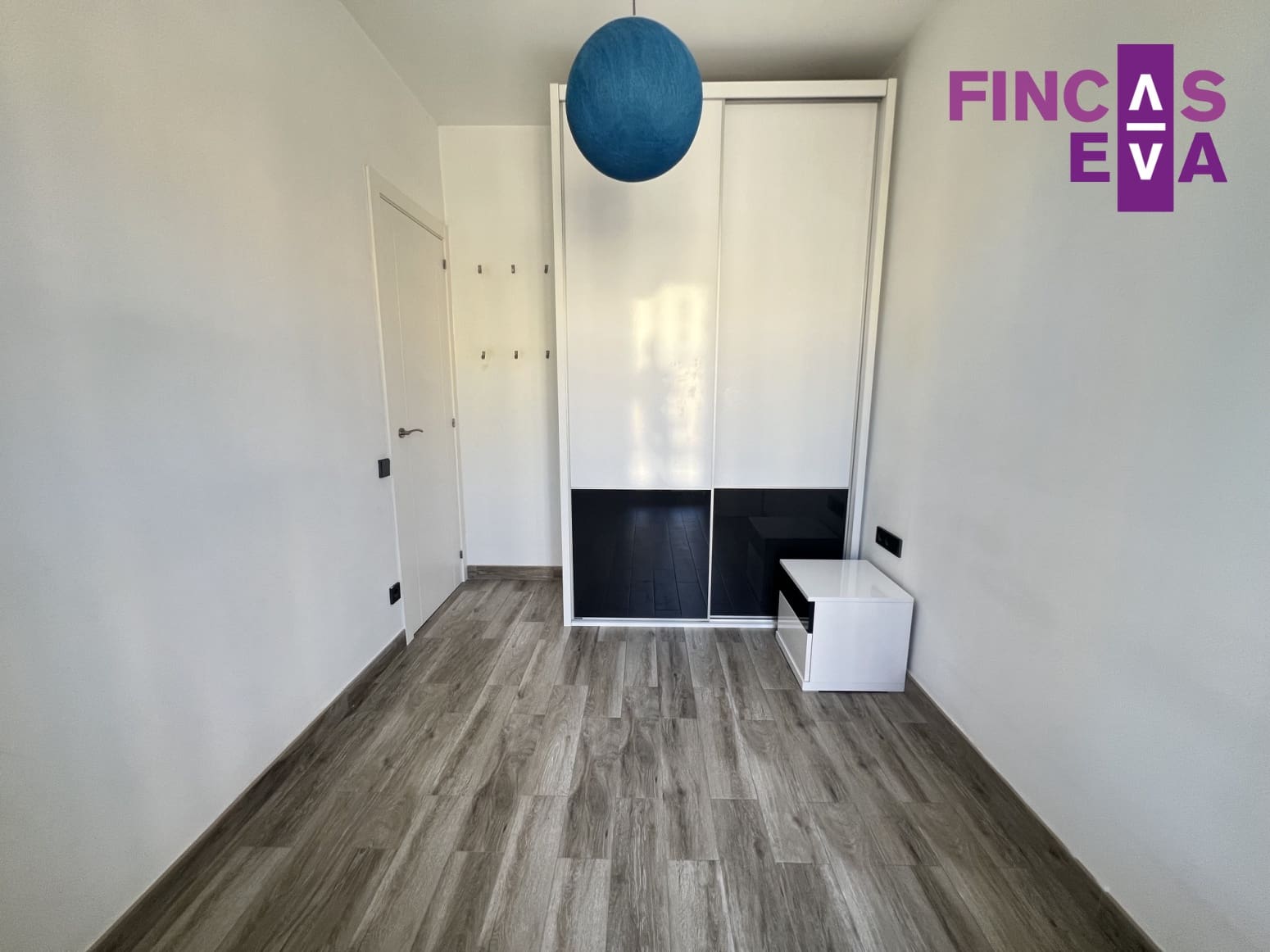 2 bedroom Flat for sale in Barcelona city - € 345,000 (Ref: 9895198)