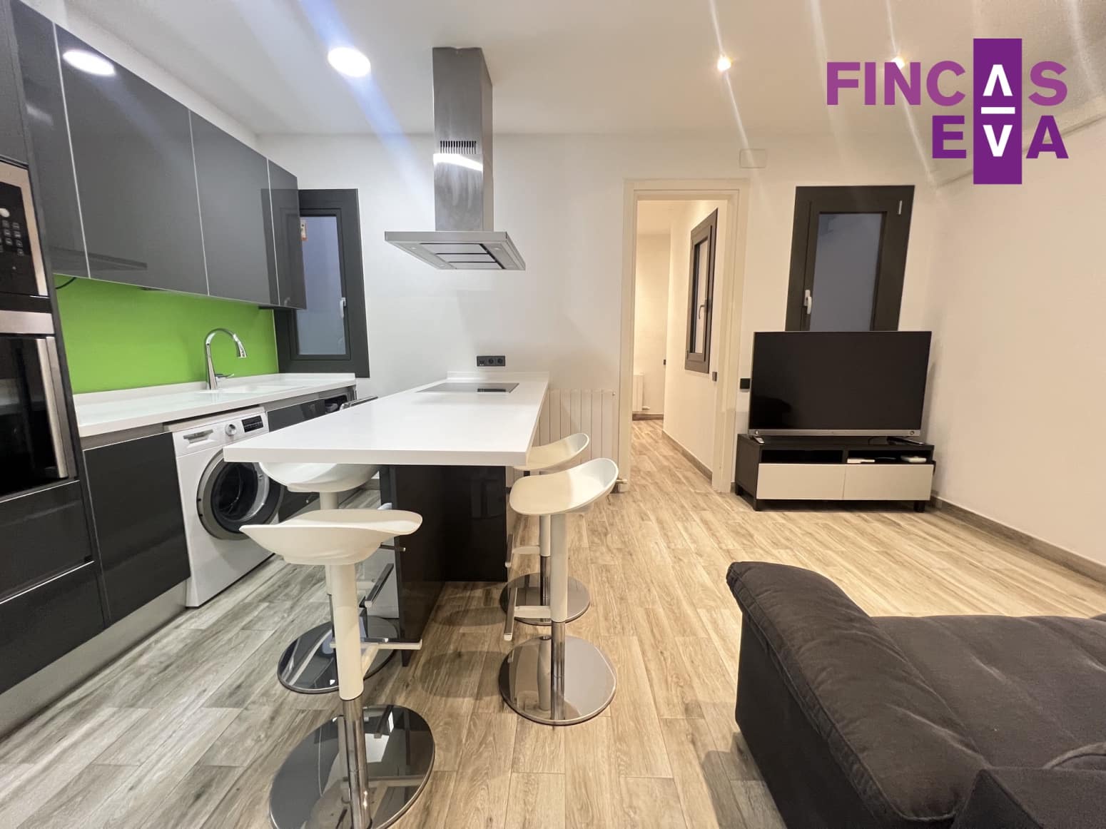 2 bedroom Flat for sale in Barcelona city - € 345,000 (Ref: 9895198)