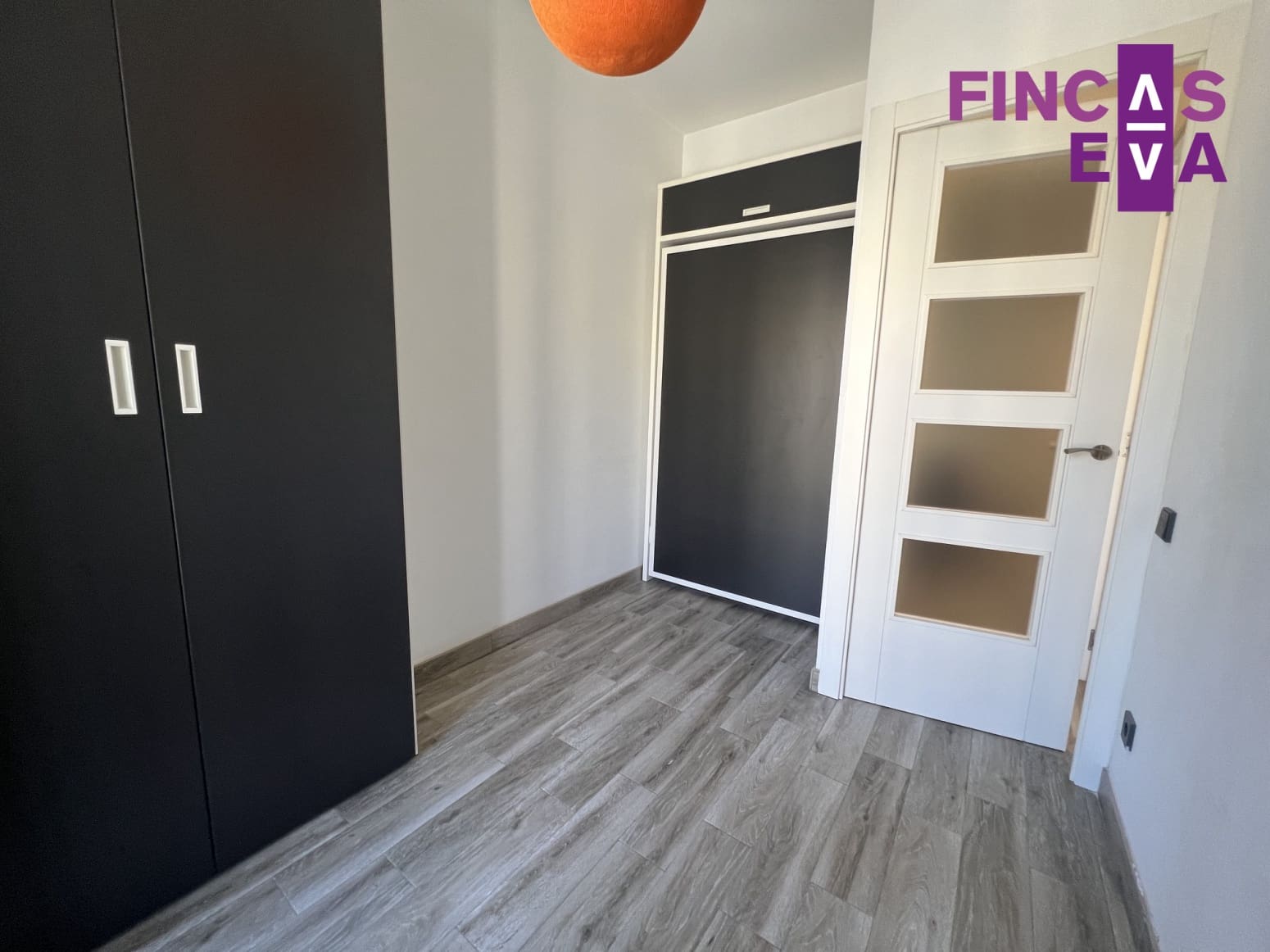 2 bedroom Flat for sale in Barcelona city - € 345,000 (Ref: 9895198)