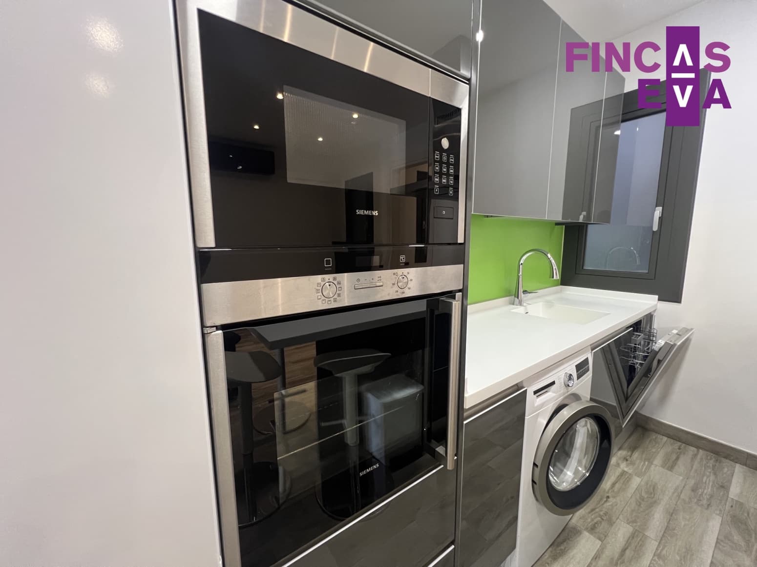 2 bedroom Flat for sale in Barcelona city - € 345,000 (Ref: 9895198)