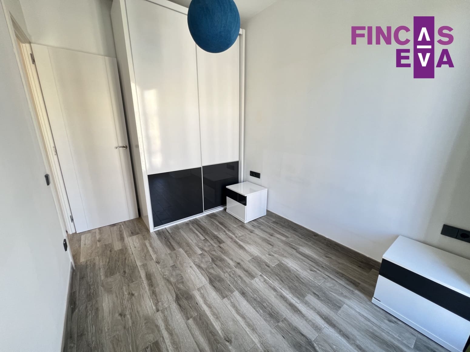 2 bedroom Flat for sale in Barcelona city - € 345,000 (Ref: 9895198)