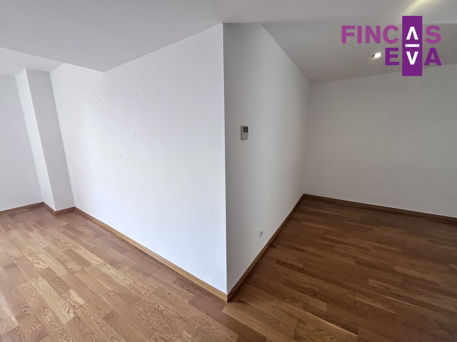 2 bedroom Flat for sale in Barcelona city - € 650,000 (Ref: 9895455)