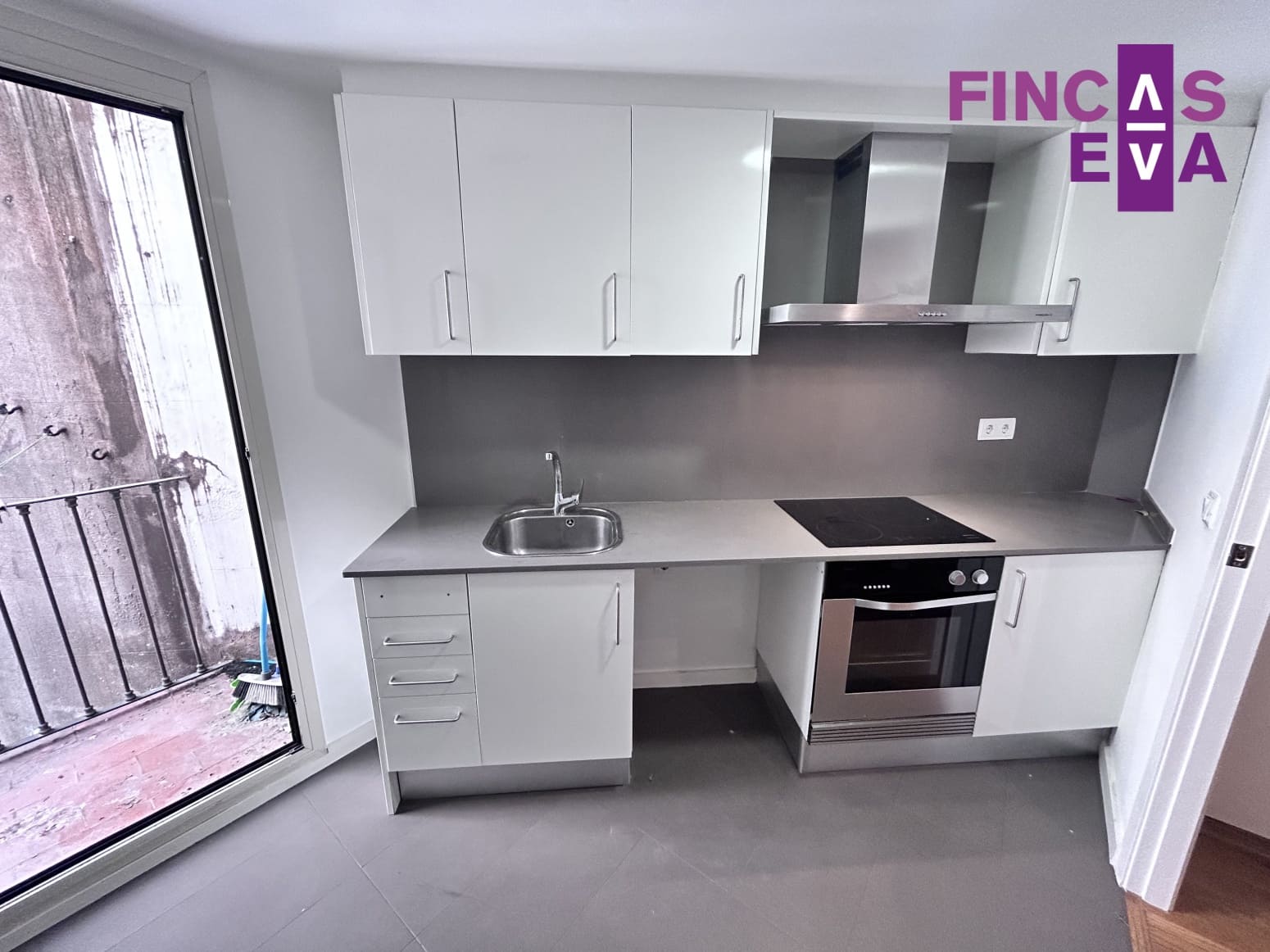 2 bedroom Flat for sale in Barcelona city - € 650,000 (Ref: 9895455)