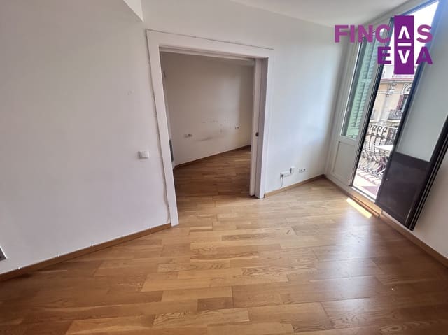 2 bedroom Flat for sale in L'Antiga Esquerra de L'Eixample, Barcelona city - € 650,000 (Ref: 9895455)