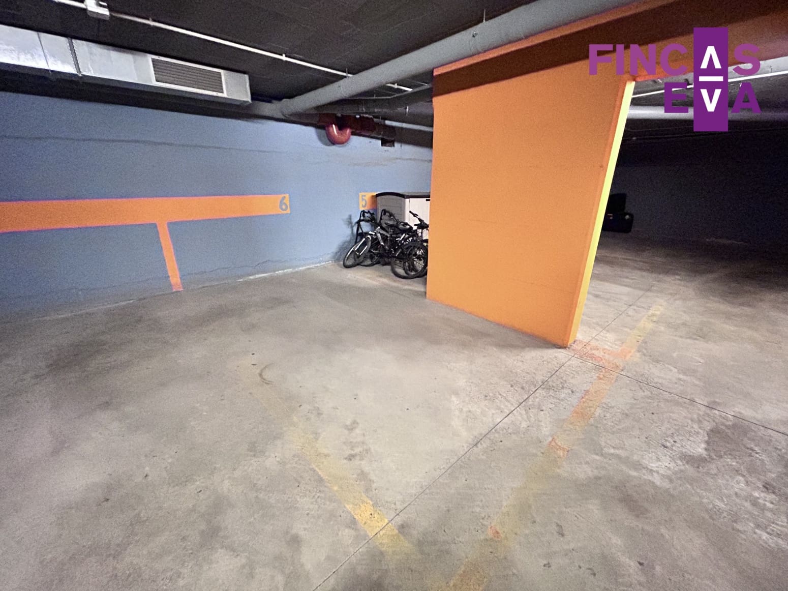 Autotalli myytävänä paikassa Barcelona kaupunki - 9 000 € (Ref: 9897130)