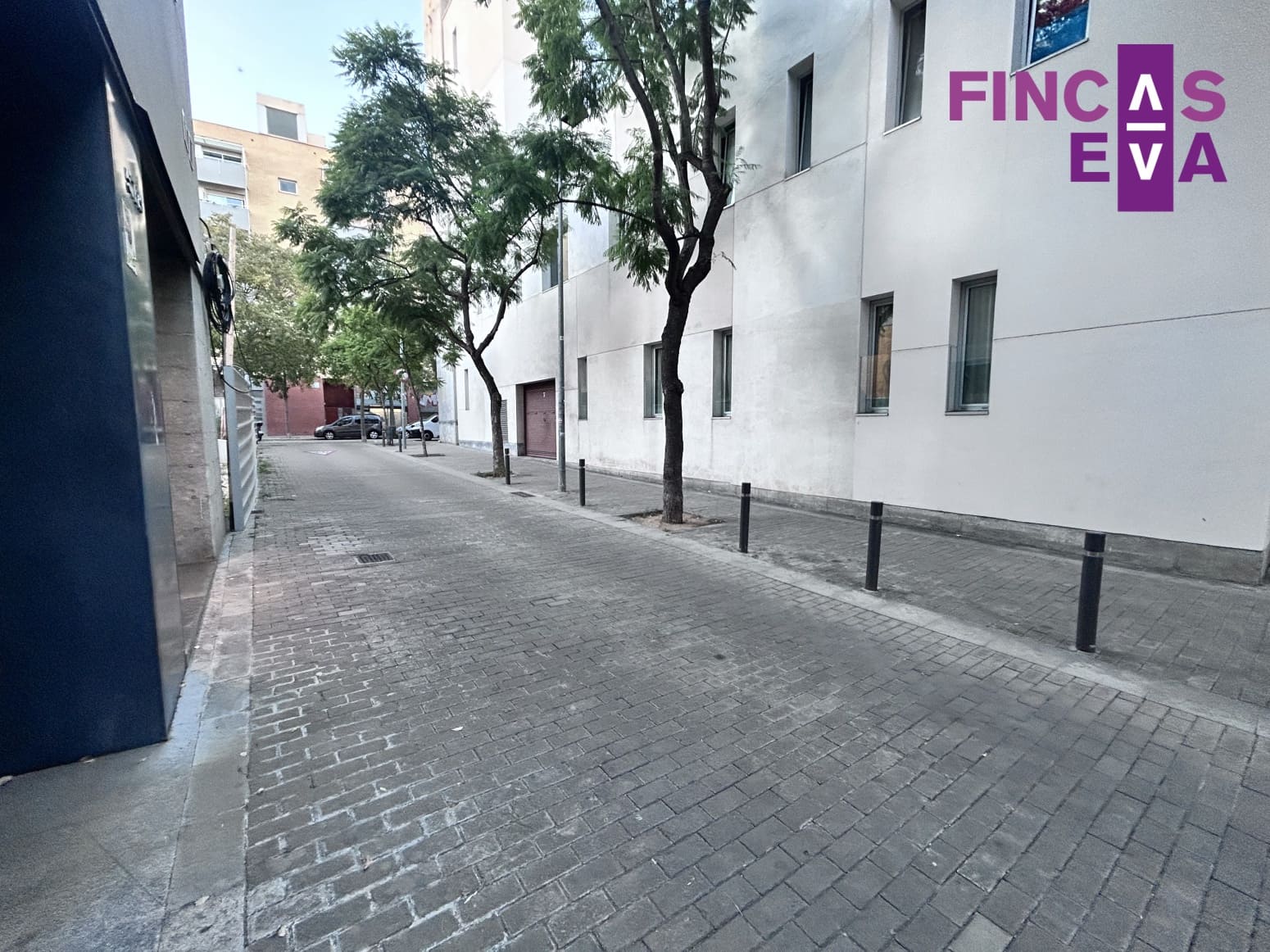 Autotalli myytävänä paikassa Barcelona kaupunki - 9 000 € (Ref: 9897130)