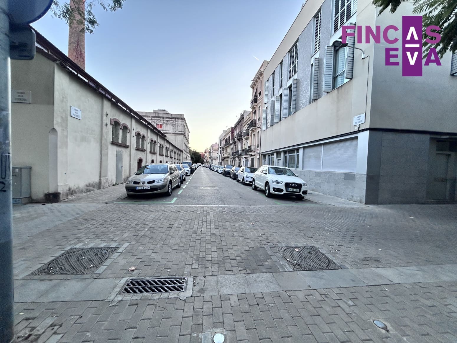 Autotalli myytävänä paikassa Barcelona kaupunki - 9 000 € (Ref: 9897130)
