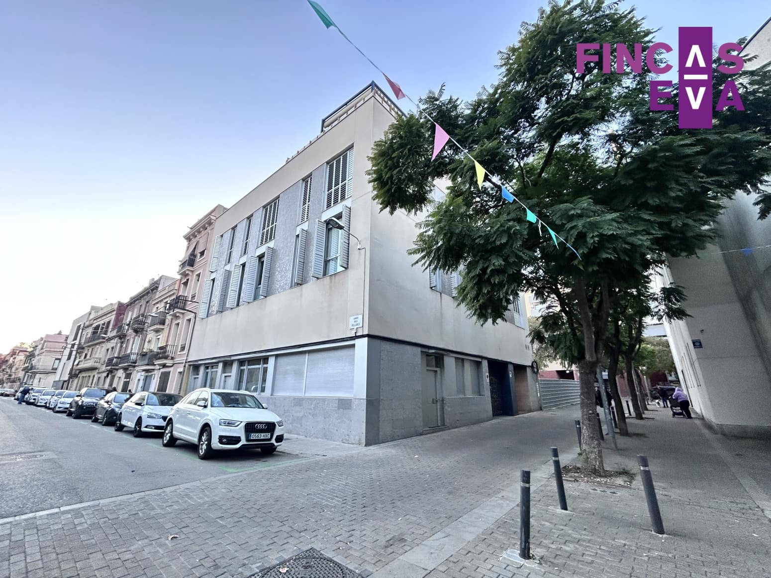 Autotalli myytävänä paikassa Barcelona kaupunki - 9 000 € (Ref: 9897130)