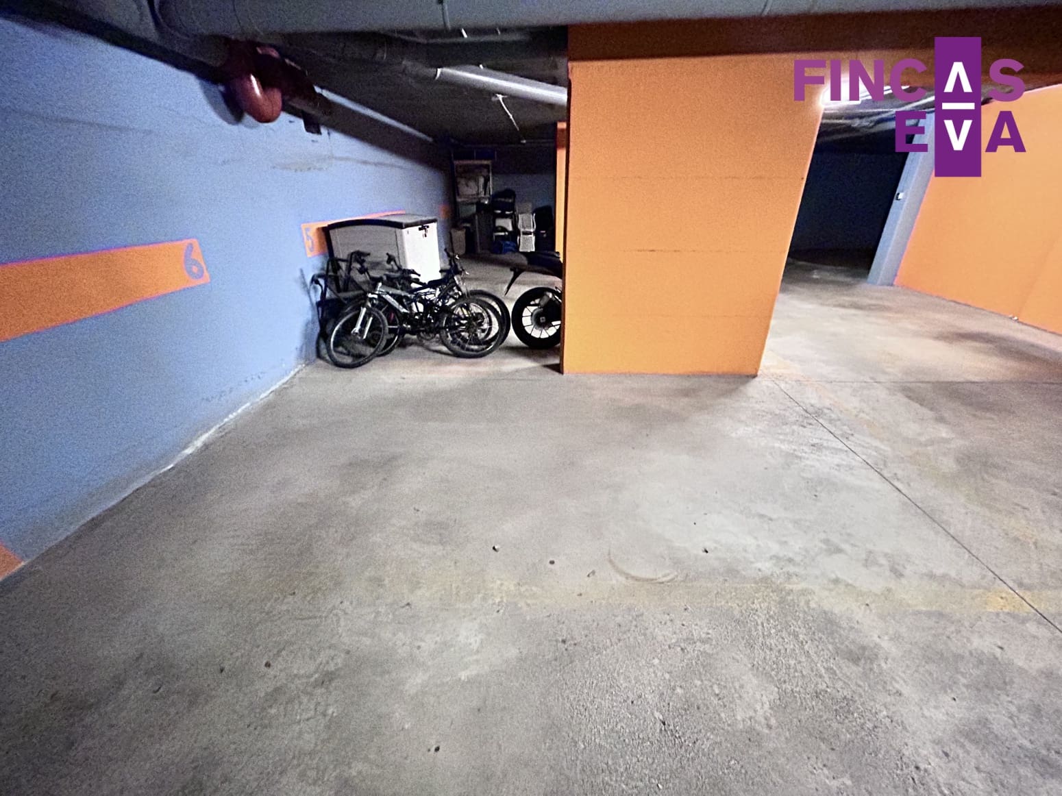 Autotalli myytävänä paikassa Barcelona kaupunki - 9 000 € (Ref: 9897130)