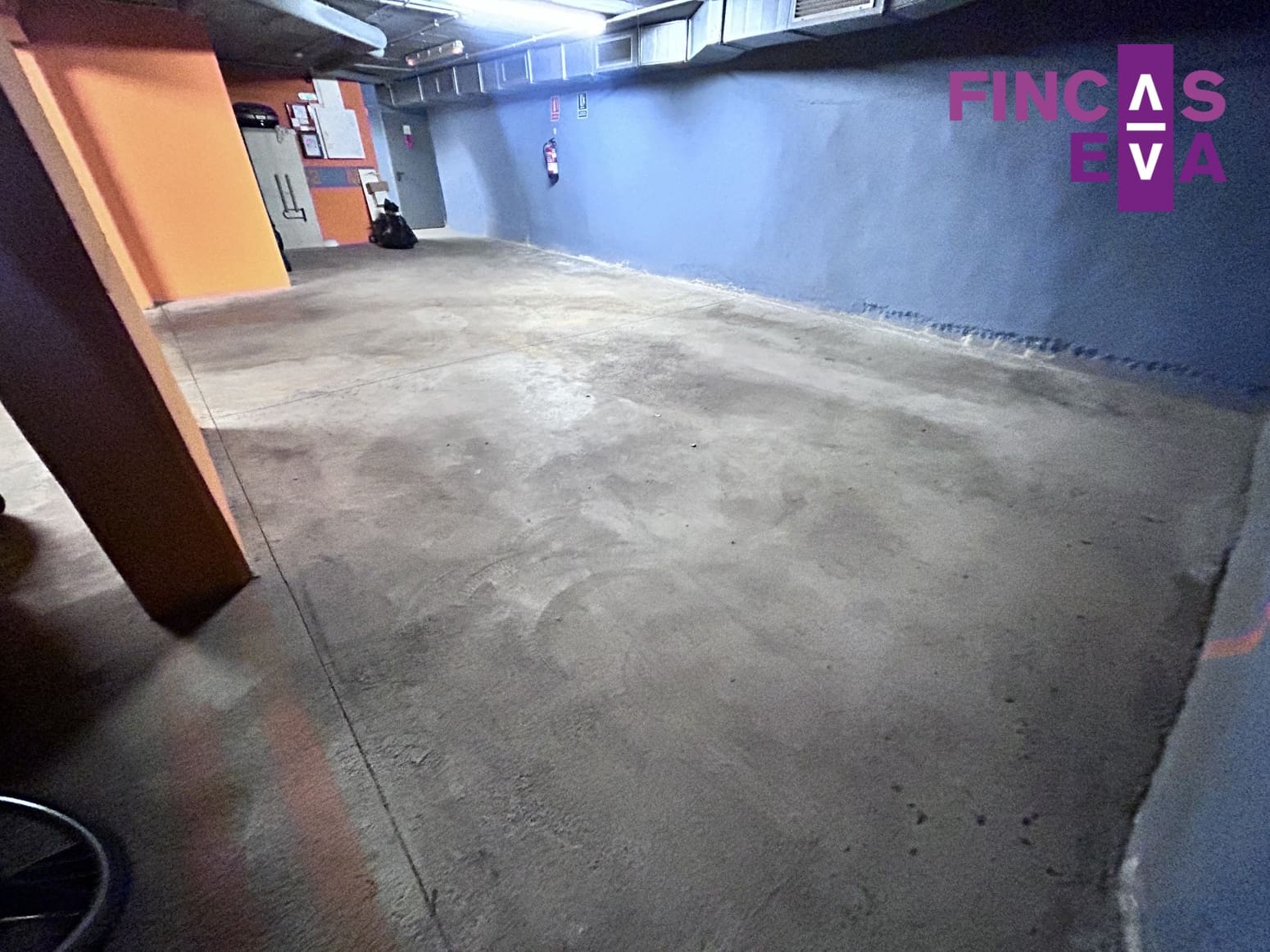 Autotalli myytävänä paikassa Barcelona kaupunki - 9 000 € (Ref: 9897130)