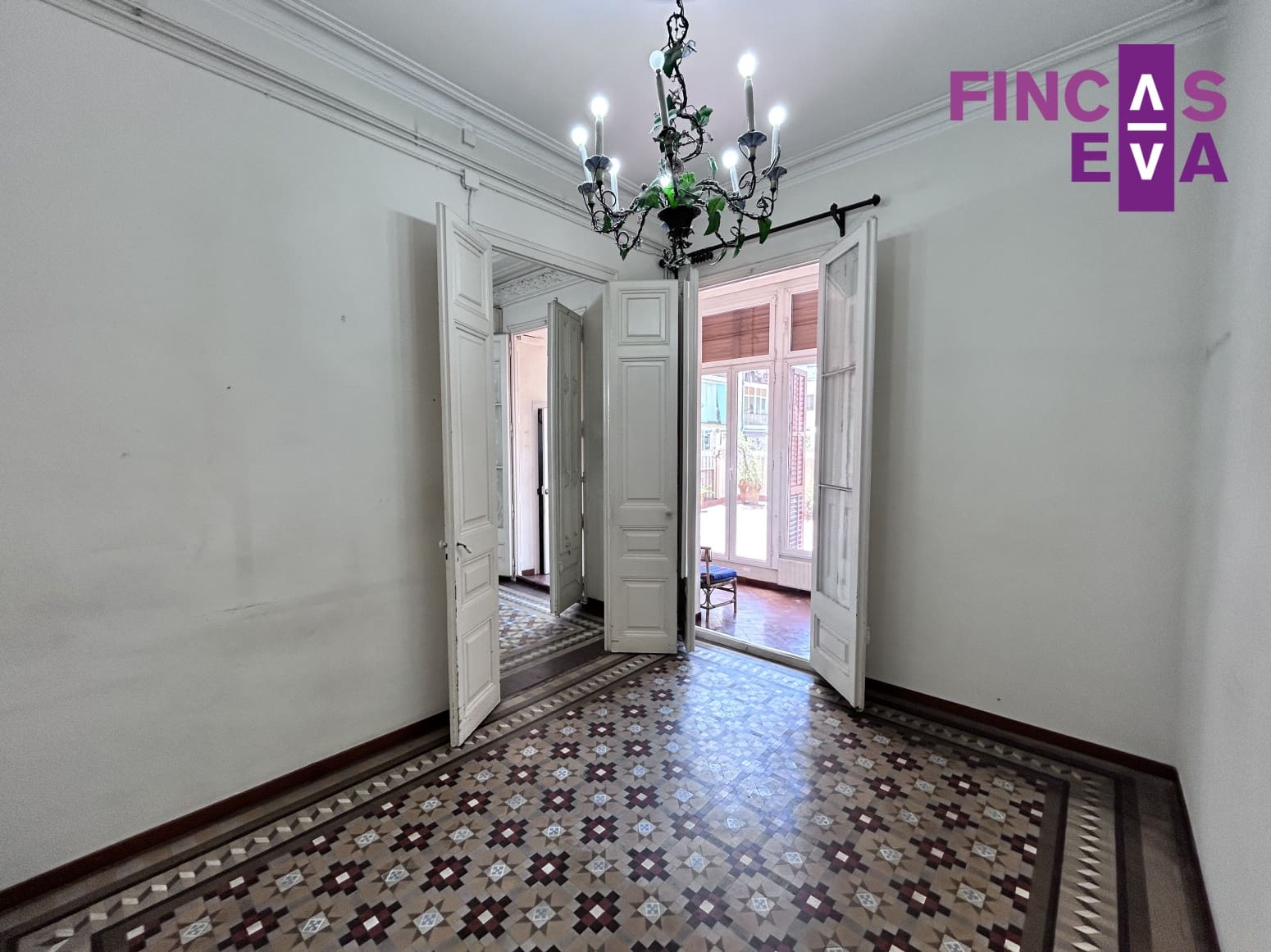 4 Zimmer Wohnung zu verkaufen in Barcelona Stadt - 800.000 € (Ref: 9937261)