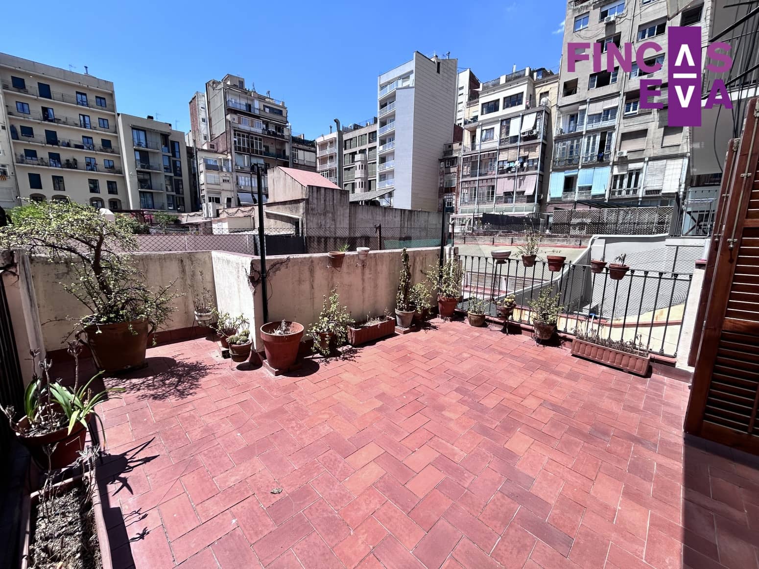 4 Zimmer Wohnung zu verkaufen in Barcelona Stadt - 800.000 € (Ref: 9937261)