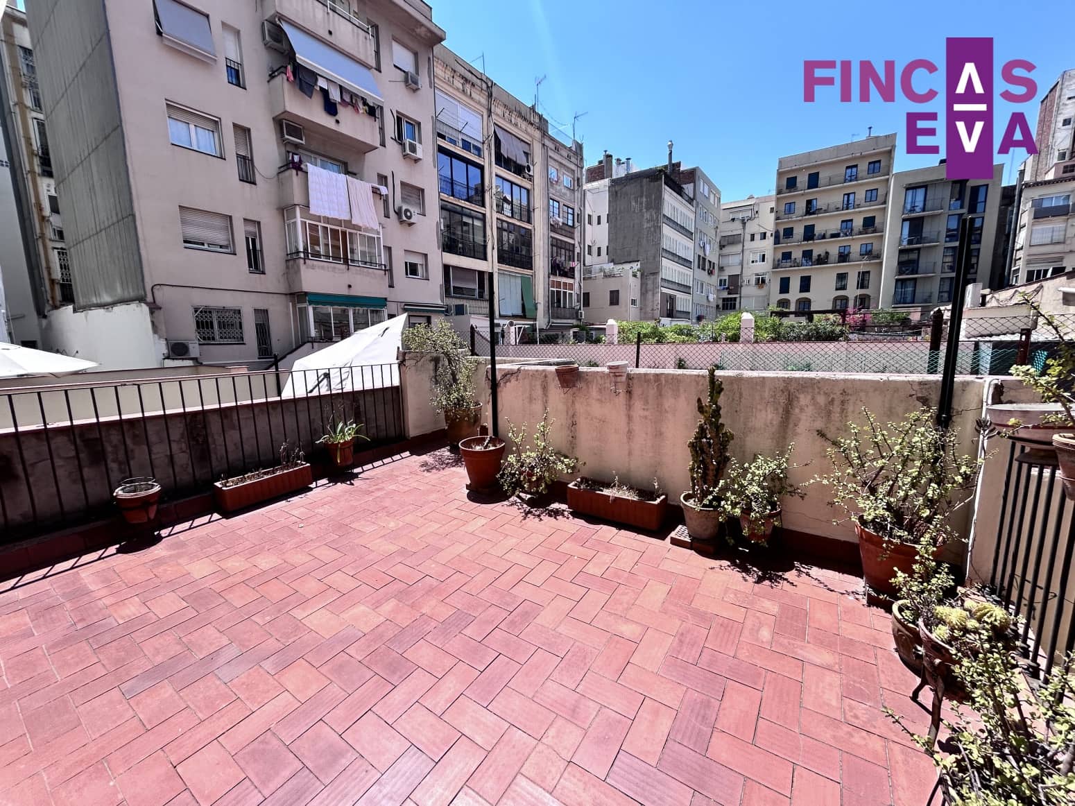 4 Zimmer Wohnung zu verkaufen in Barcelona Stadt - 800.000 € (Ref: 9937261)