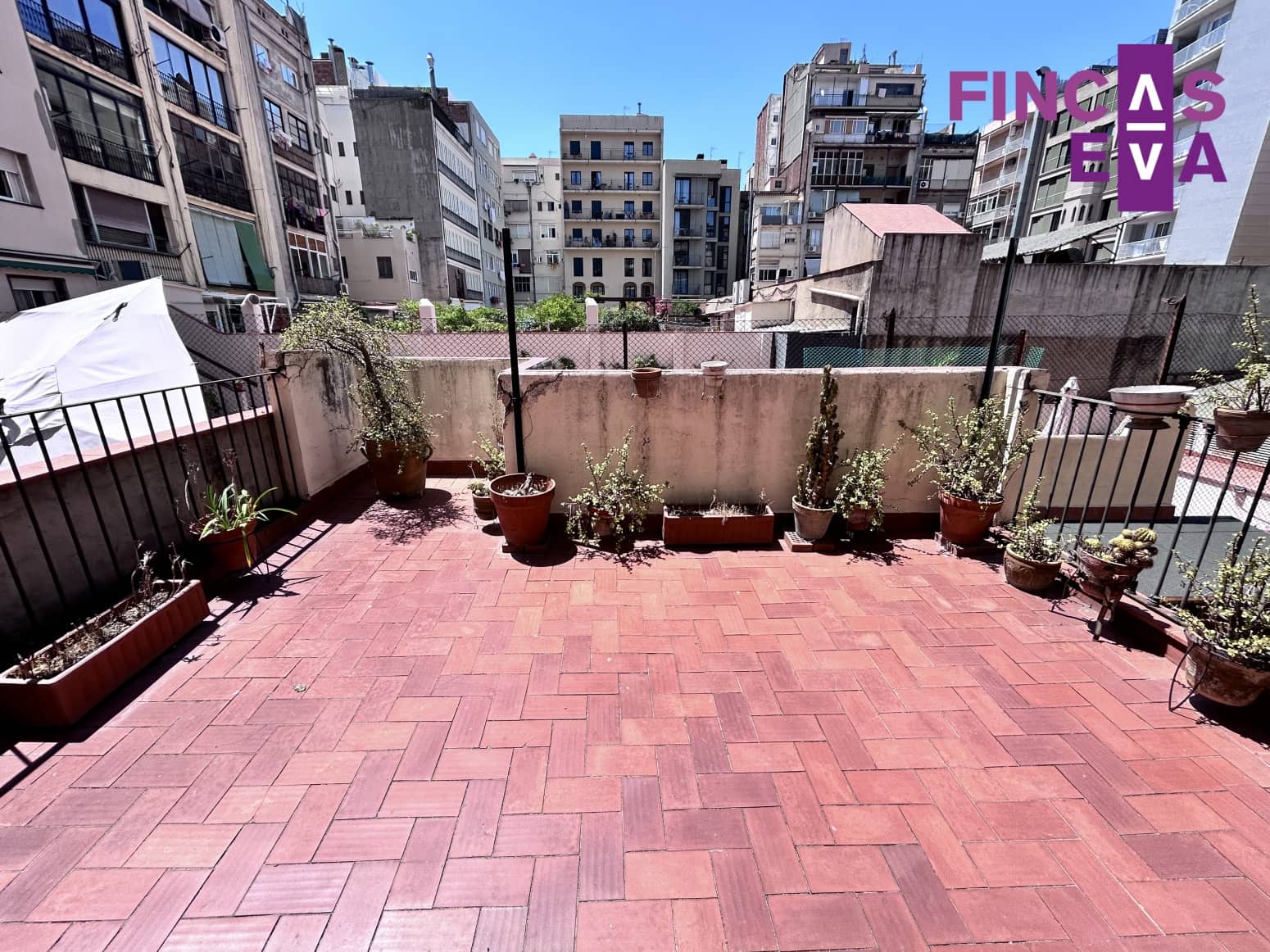 4 Zimmer Wohnung zu verkaufen in Barcelona Stadt - 800.000 € (Ref: 9937261)