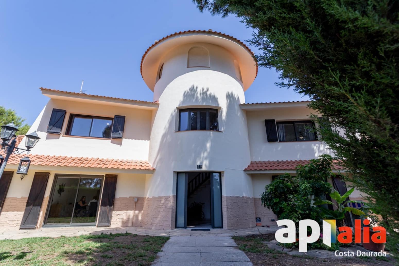 5 soveværelse Villa til salg i Salou med garage - € 950.000 (Ref: 9937262)
