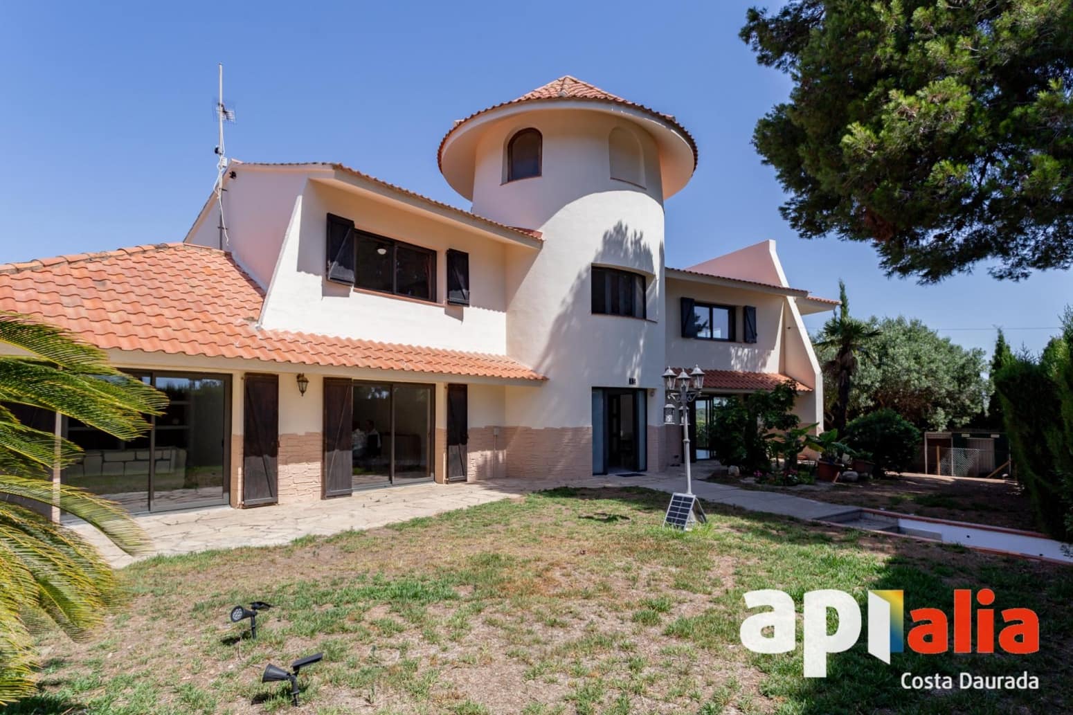 5 soveværelse Villa til salg i Salou med garage - € 950.000 (Ref: 9937262)