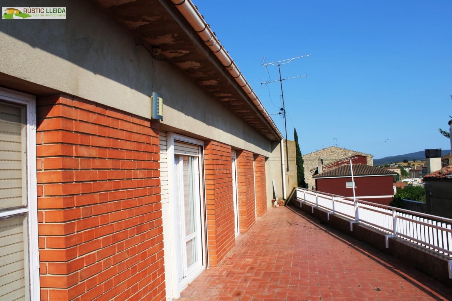 5 soveværelse Villa til salg i Santa Coloma de Queralt - € 350.000 (Ref: 9953142)