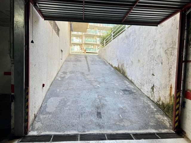Garage til salg i Salou - € 27.500 (Ref: 9953143)
