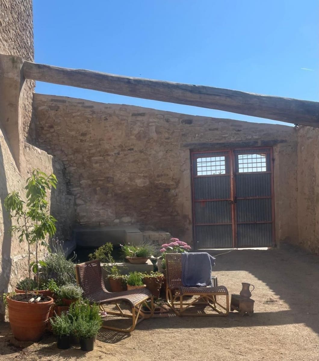 6 bedroom Villa for sale in Les Piles - € 690,000 (Ref: 9958326)