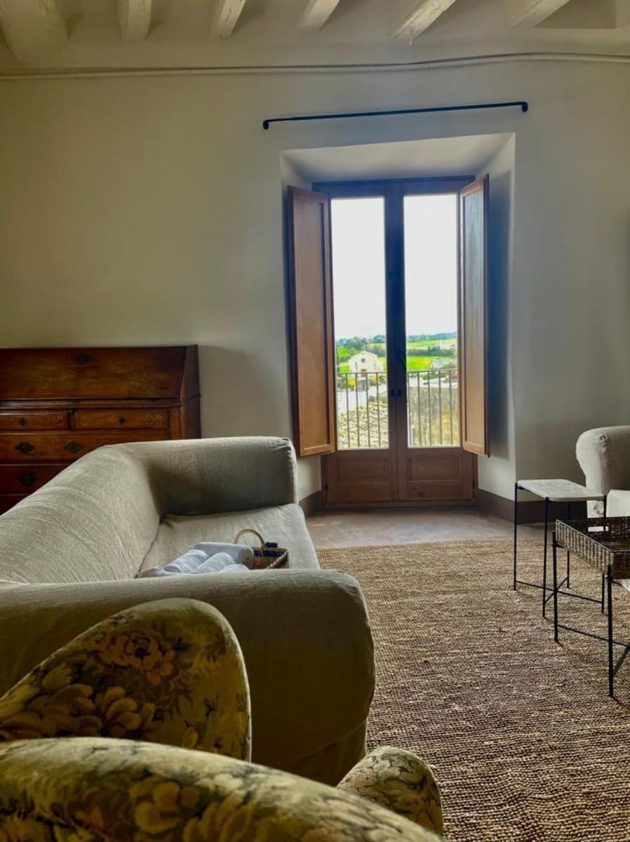 6 bedroom Villa for sale in Les Piles - € 690,000 (Ref: 9958326)