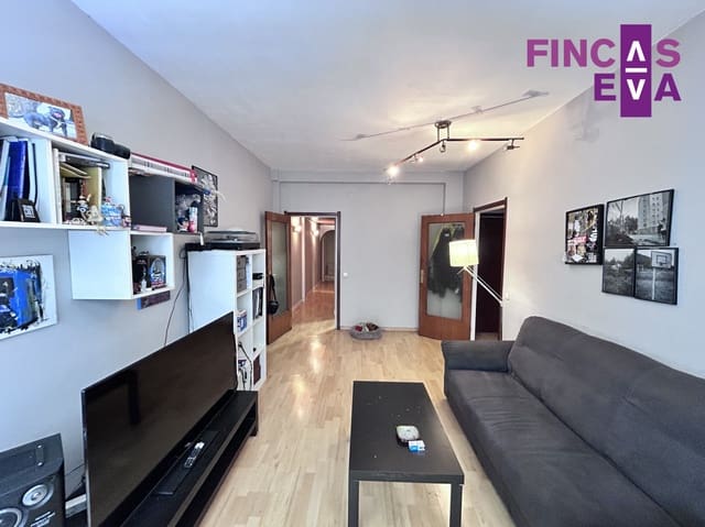 4 slaapkamer Flat te koop in La Sagrada Família, Barcelona stad - € 437.000 (Ref: 9961024)