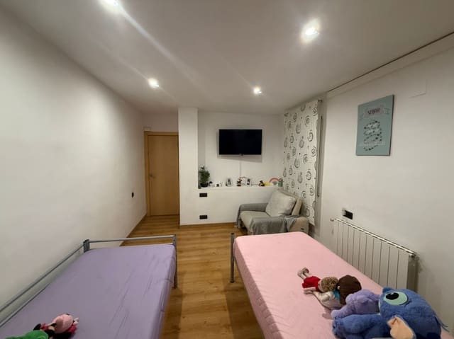 4 bedroom Flat for sale in Gavà - € 389,900 (Ref: 9985928)