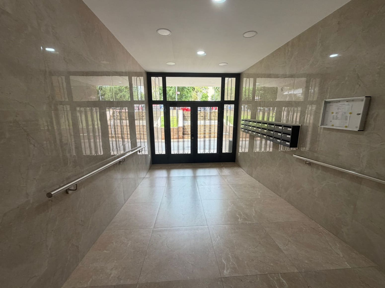 4 bedroom Flat for sale in Gava - € 389,900 (Ref: 9985928)