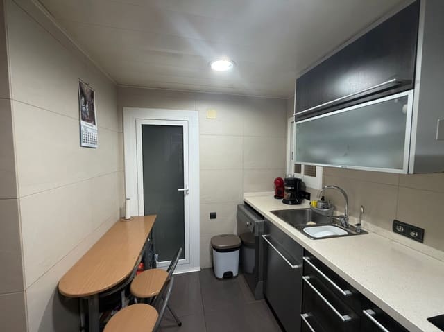 4 bedroom Flat for sale in Gavà - € 389,900 (Ref: 9985928)