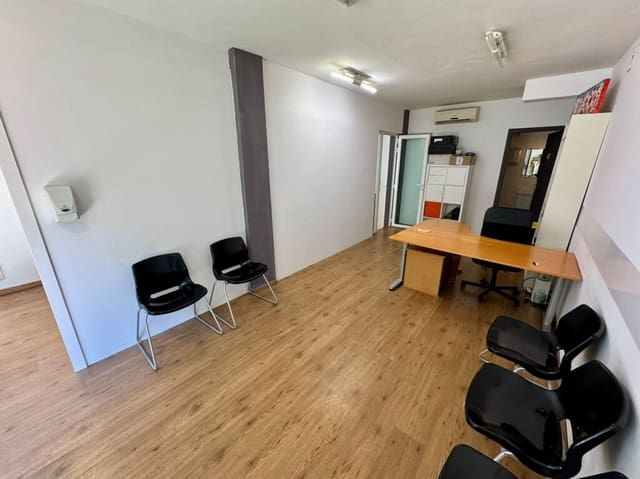 Erhverv til salg i La Teixonera, Barcelona by - € 140.000 (Ref: 9985929)