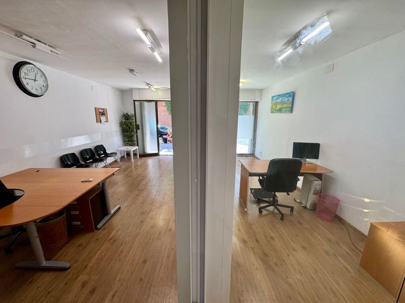 Erhverv til salg i Barcelona by - € 140.000 (Ref: 9985929)
